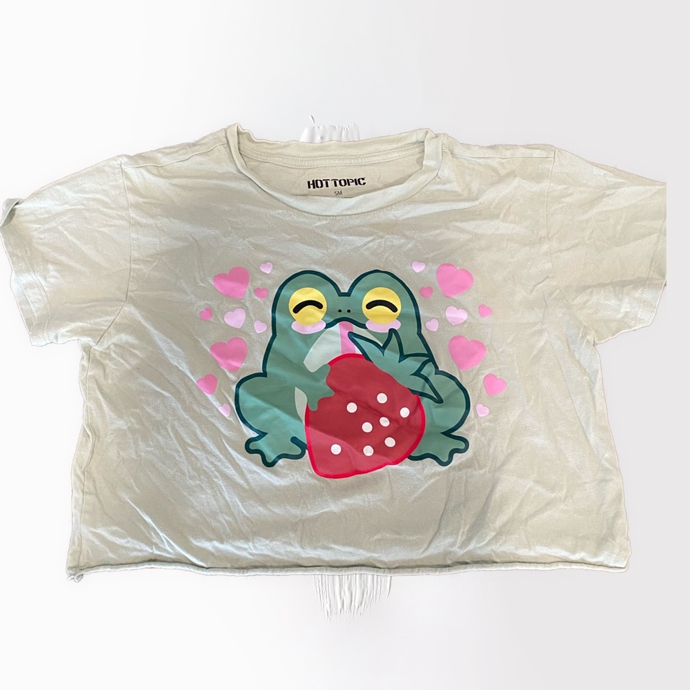Hot topic cropped Tee size small